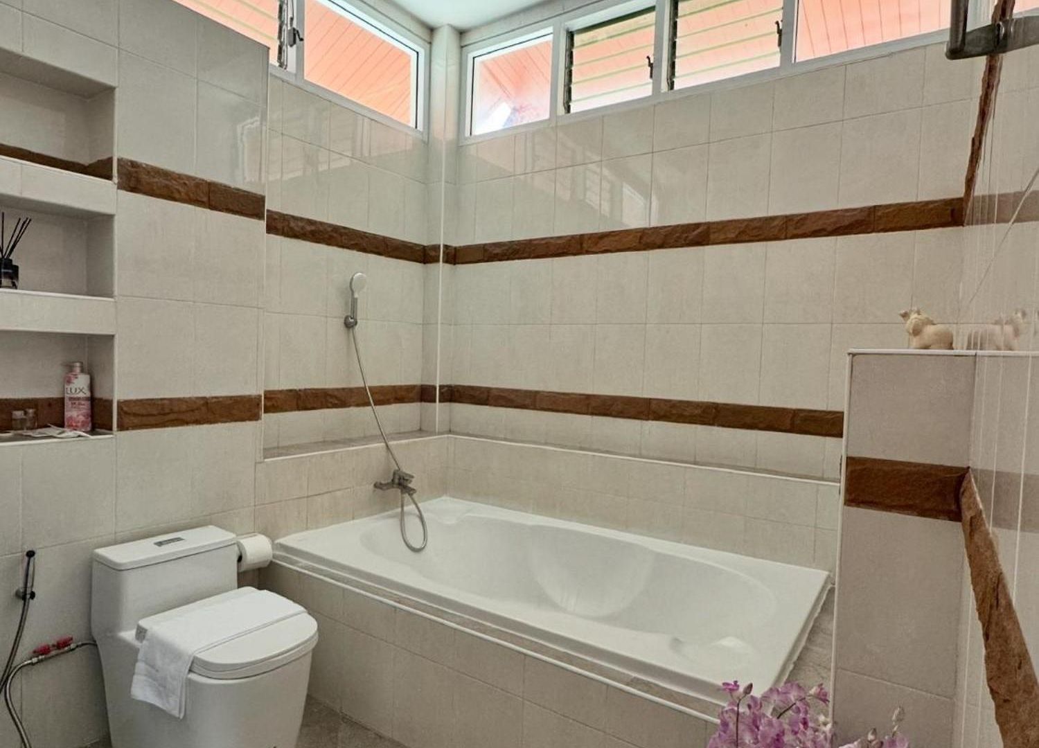 Lion Queen 5-bedroom Pool *