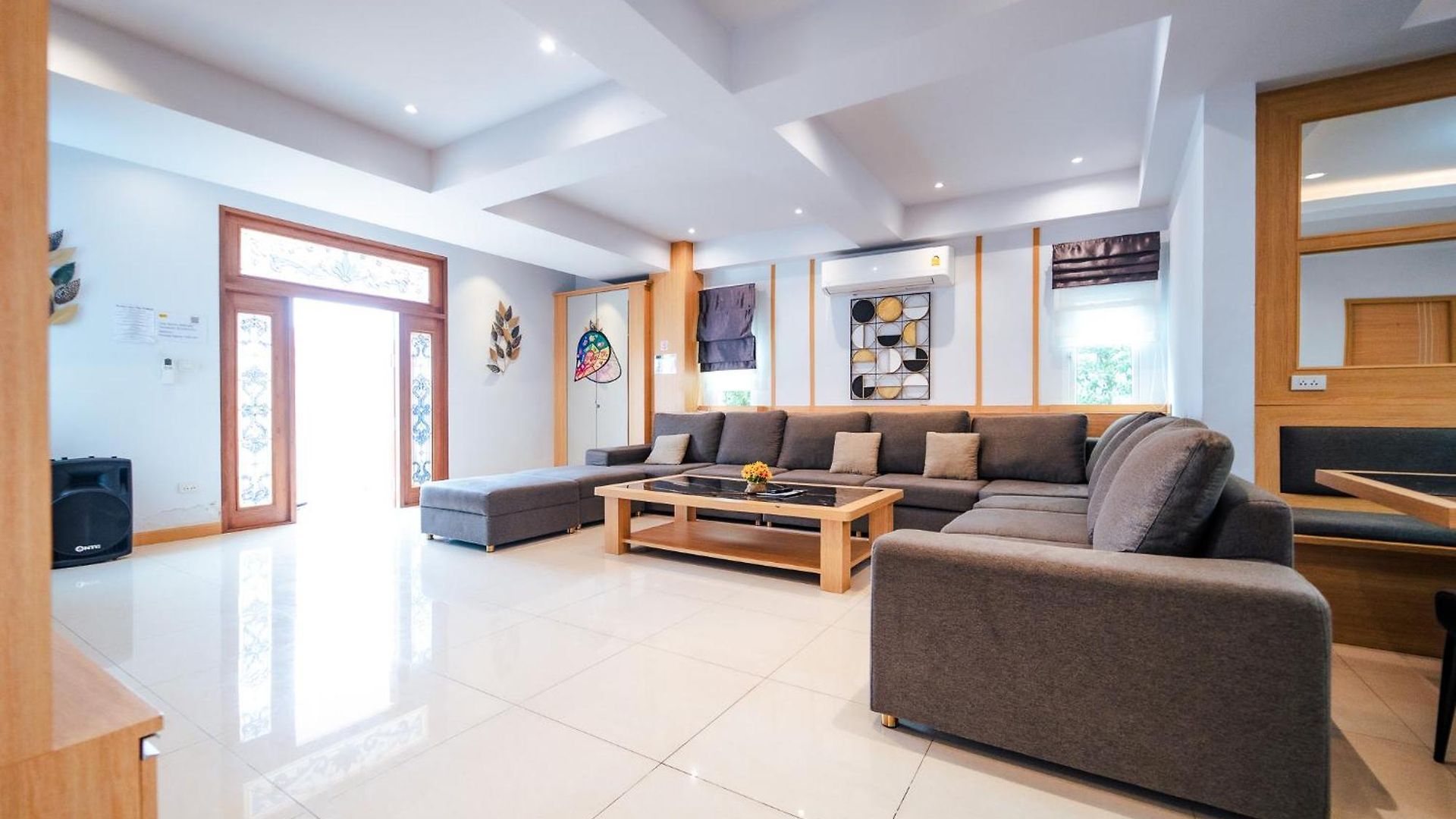Lagoon 8bhk Luxury Pool Pattaya