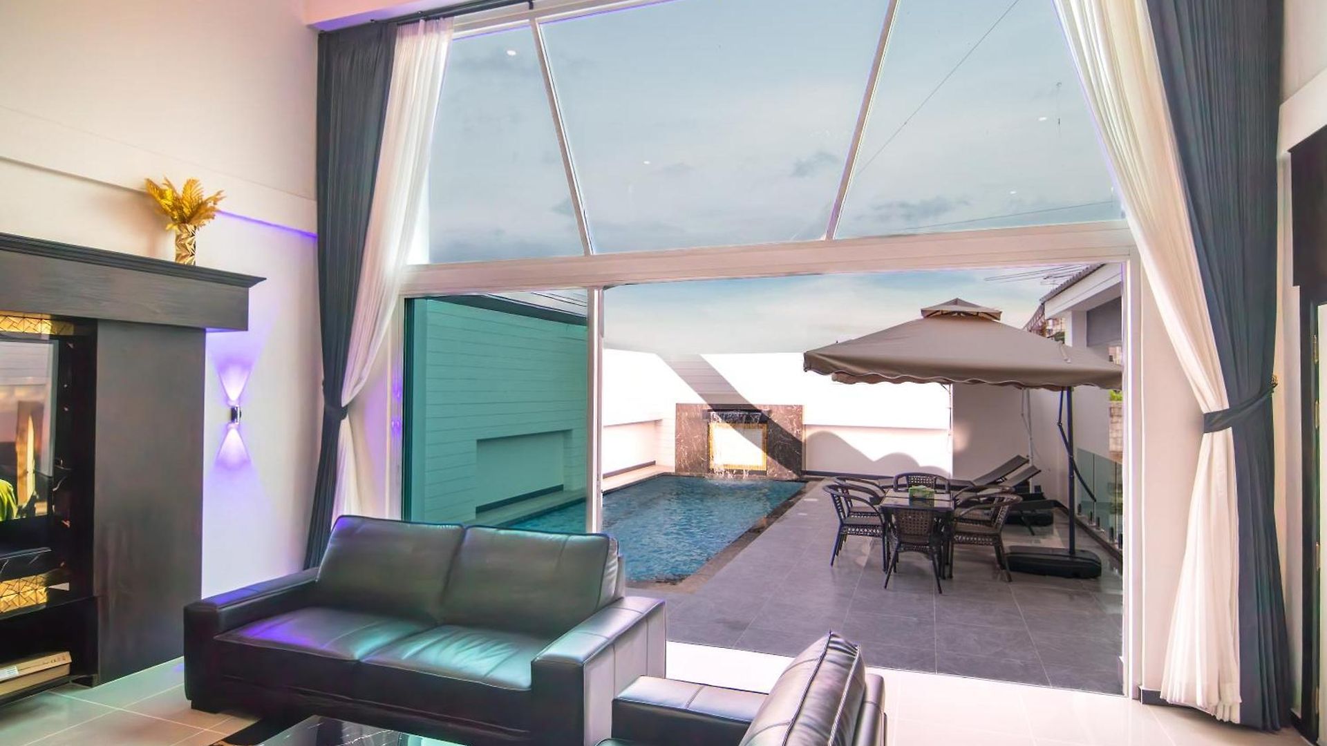 Pool Villa Pattaya