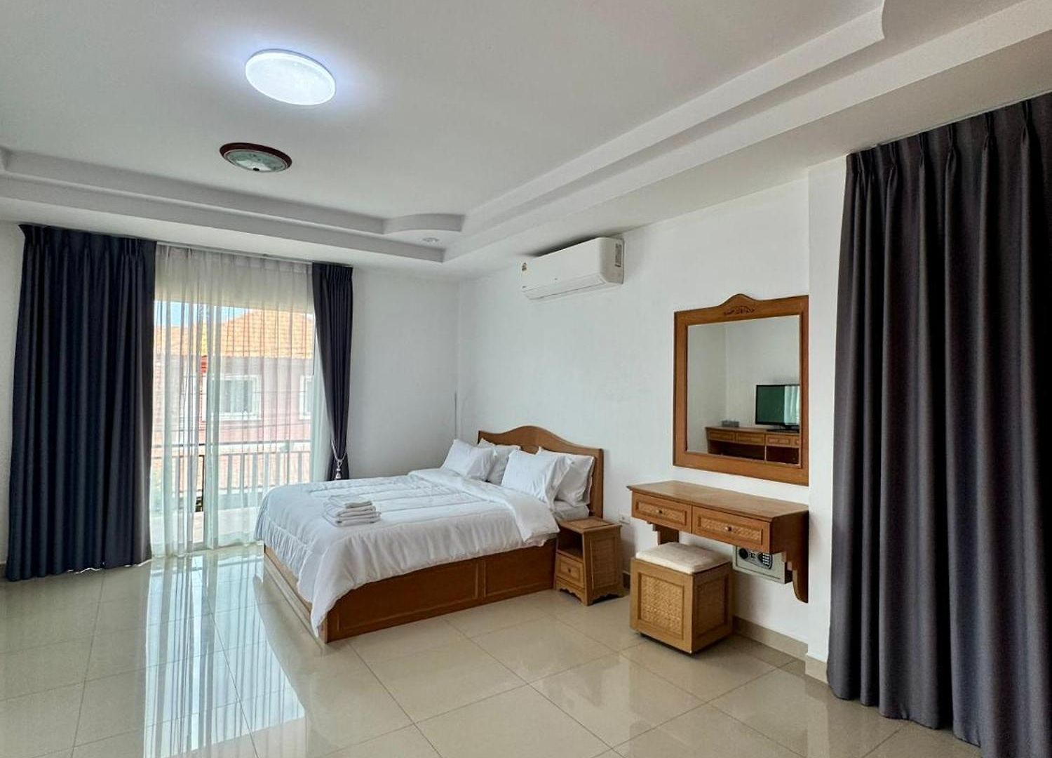 Villa Lion Queen 5-bedroom Pool