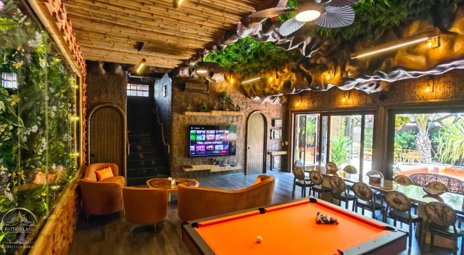 Manjiland Luxury Pool Walking Street *