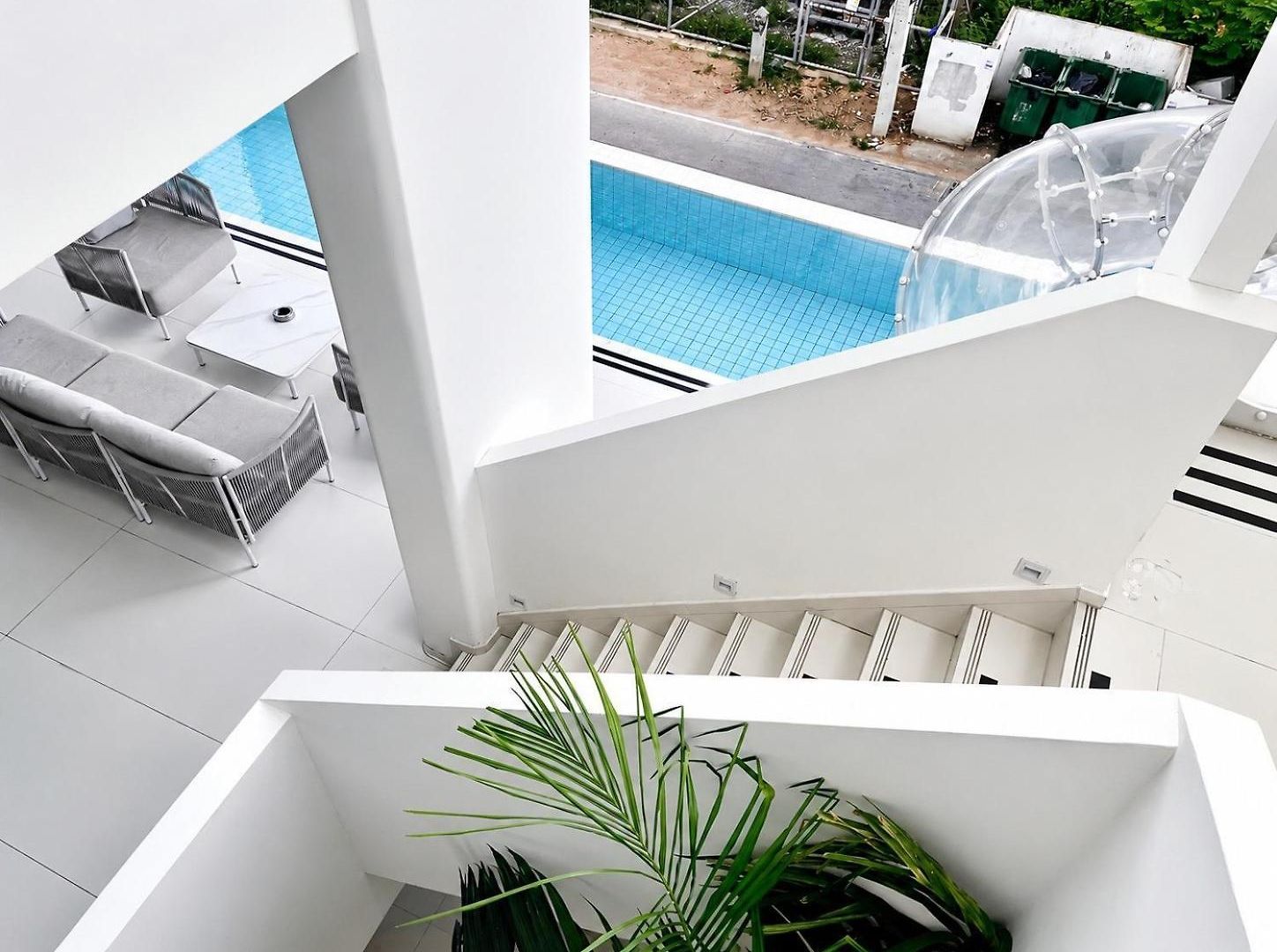 Happy House Pool Pattaya