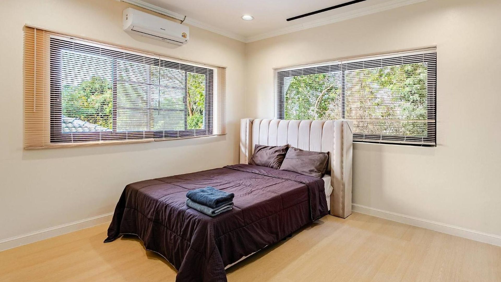Luxury 5 Bedroom Private Party Pool Pattaya