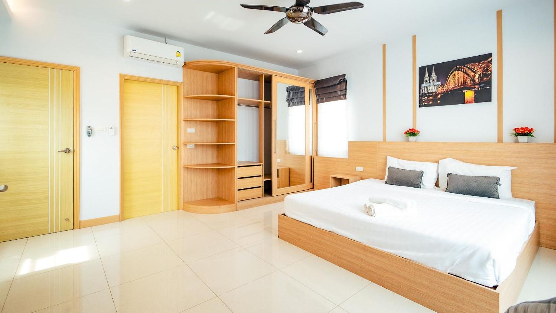 Lagoon 8bhk Luxury Pool Villa *