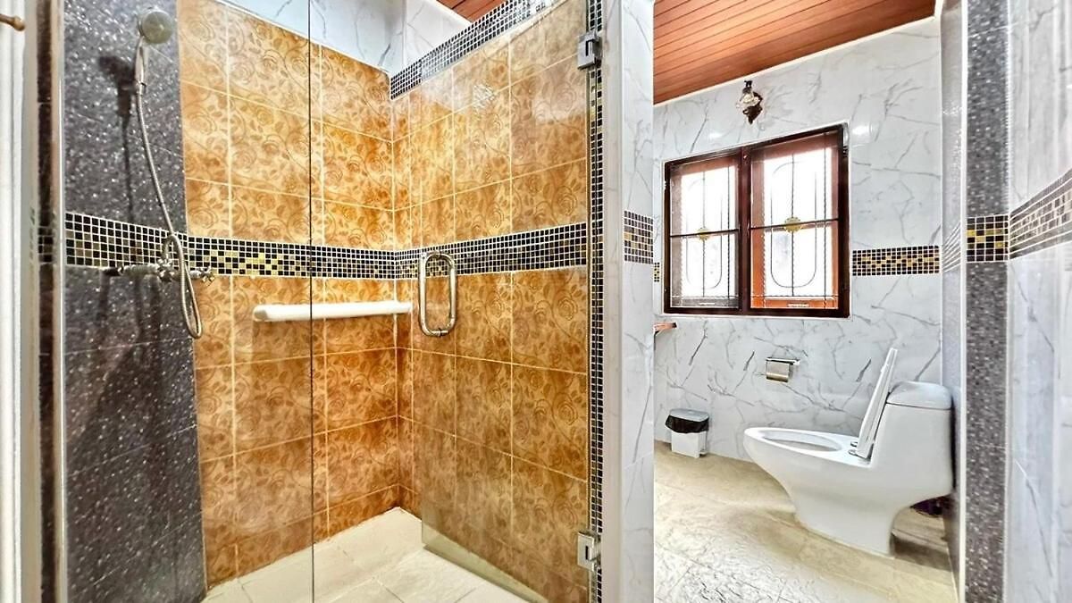 Luxury 5 Bedroom Thaibali Near Walking Street Villa *
