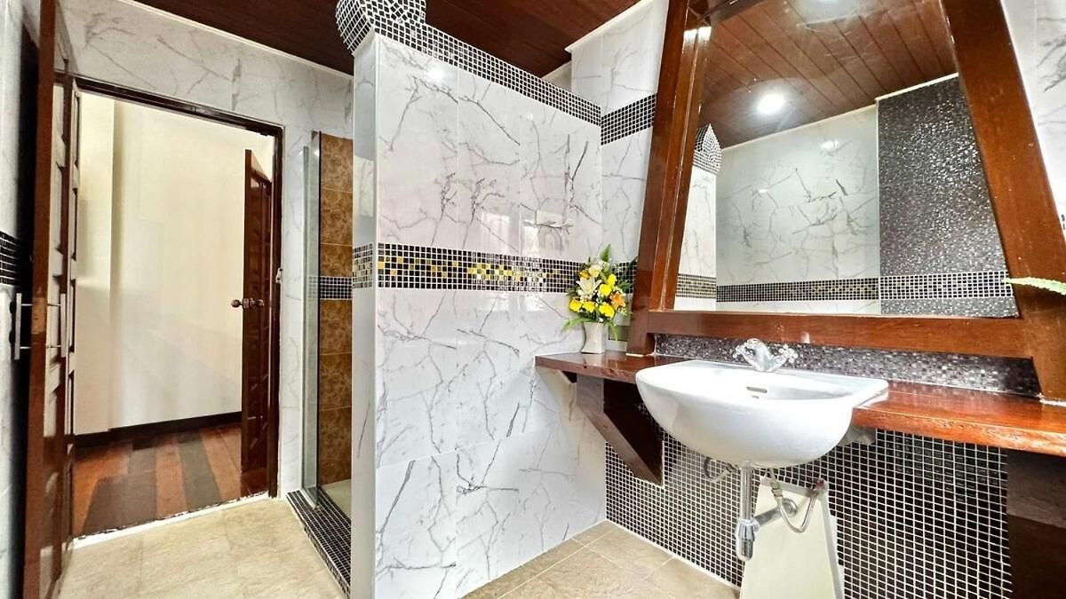 Villa Luxury 5 Bedroom Thaibali Near Walking Street