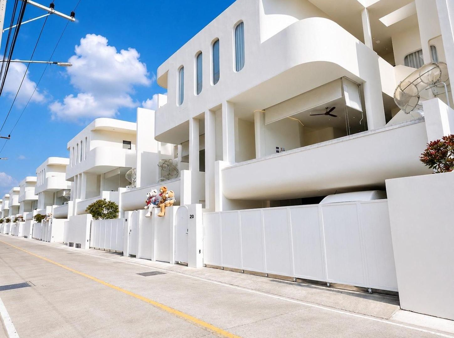 Happy House Pool Villa Pattaya