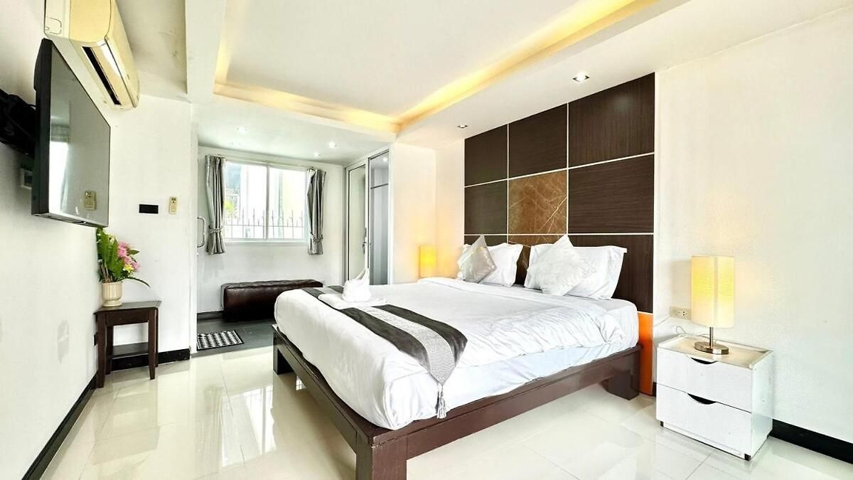 Villa Luxury 5 Bedroom Thaibali Near Walking Street Pattaya