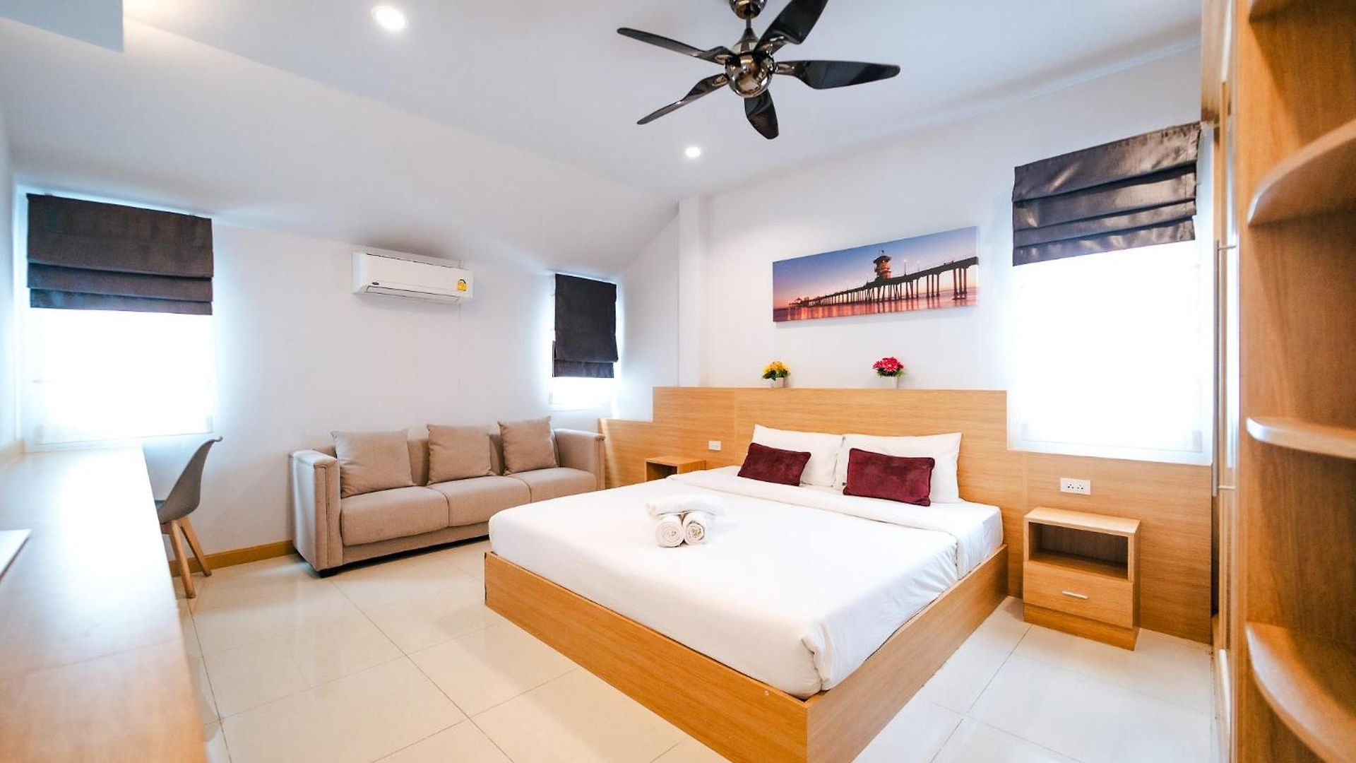 Lagoon 8bhk Luxury Pool