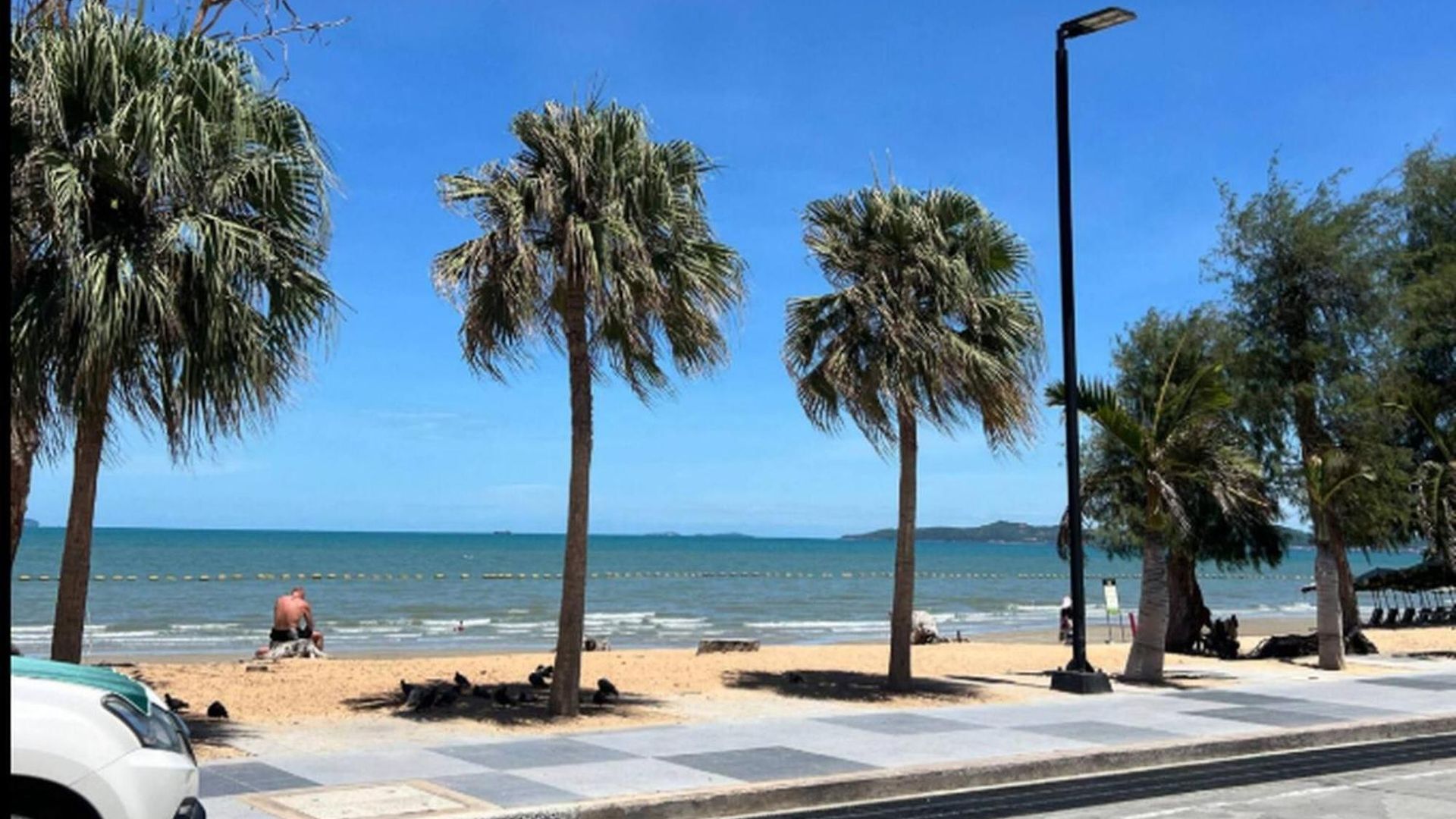 Guest house Entire 2nd Floor- 2min Walk To Dongtan Pattaya