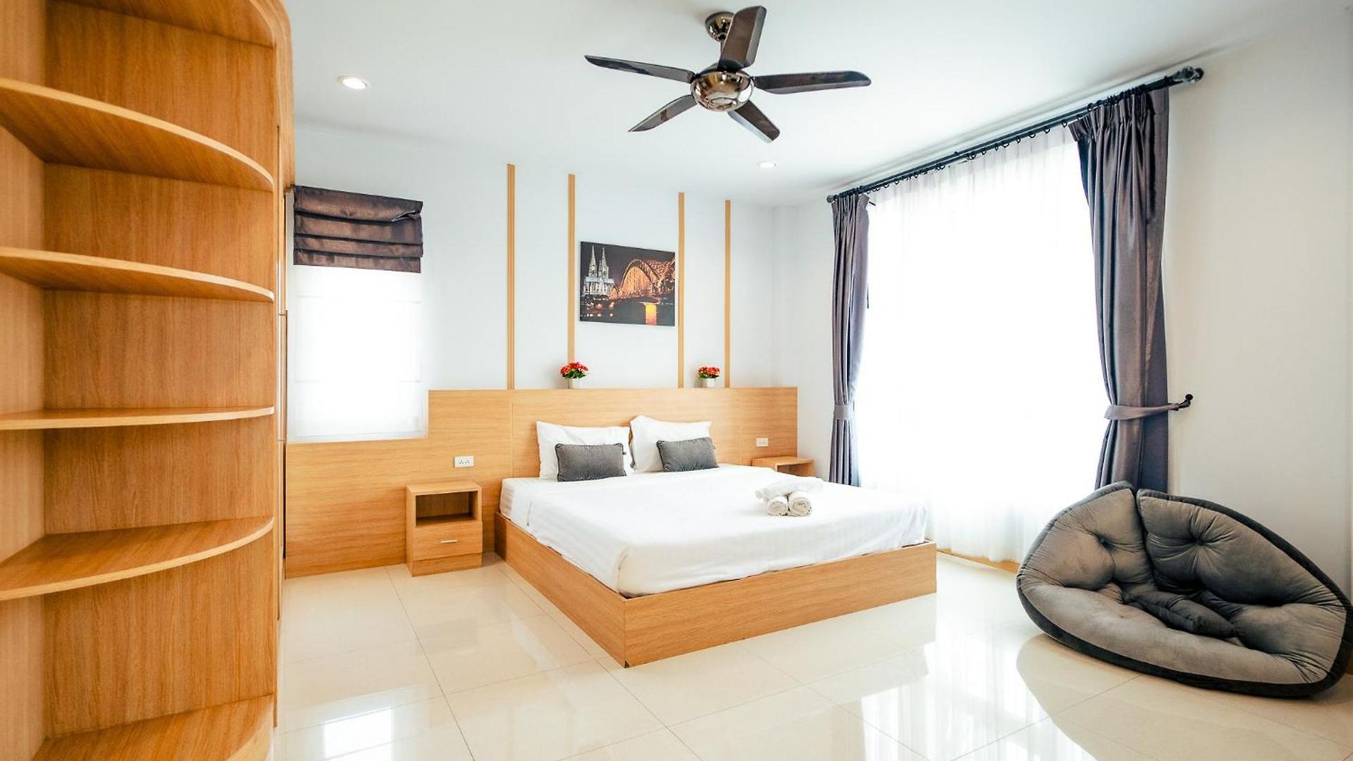 Lagoon 8bhk Luxury Pool Villa