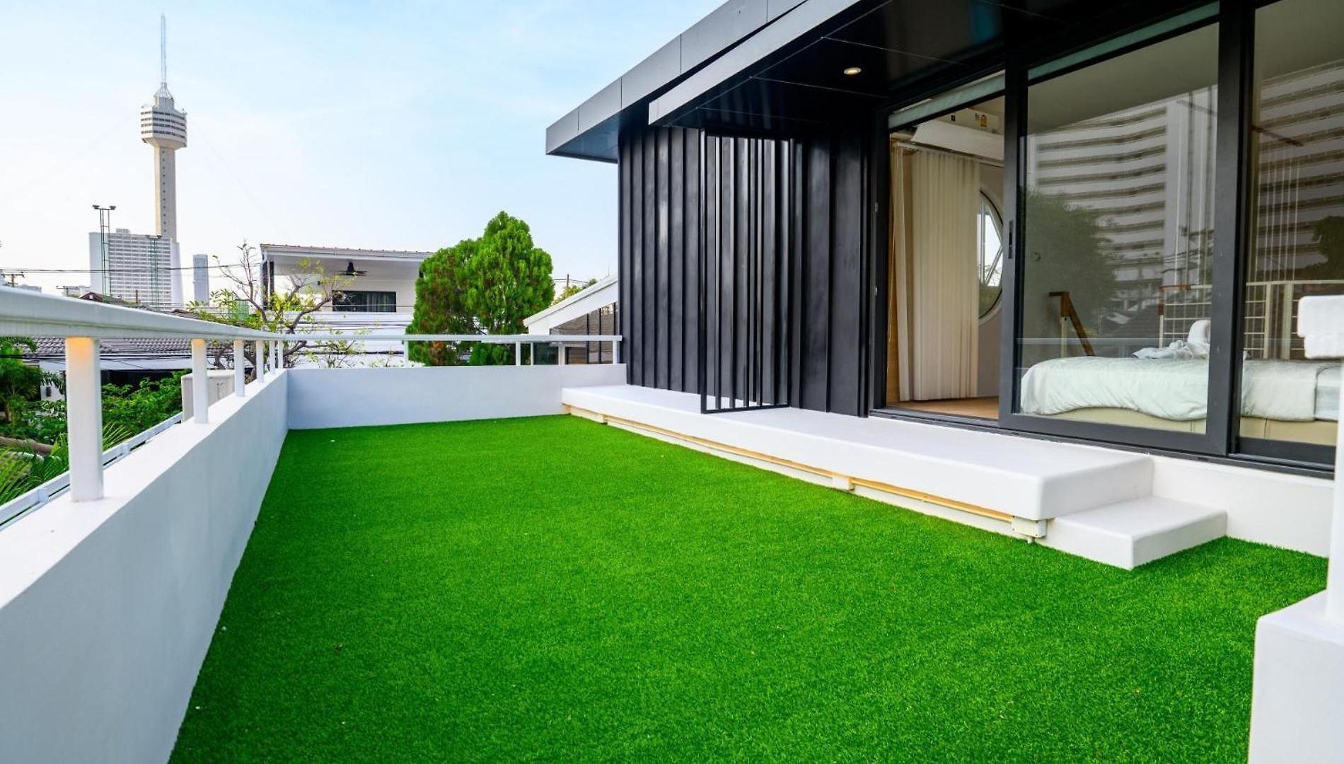 Glass Private Pool Villa Pattaya