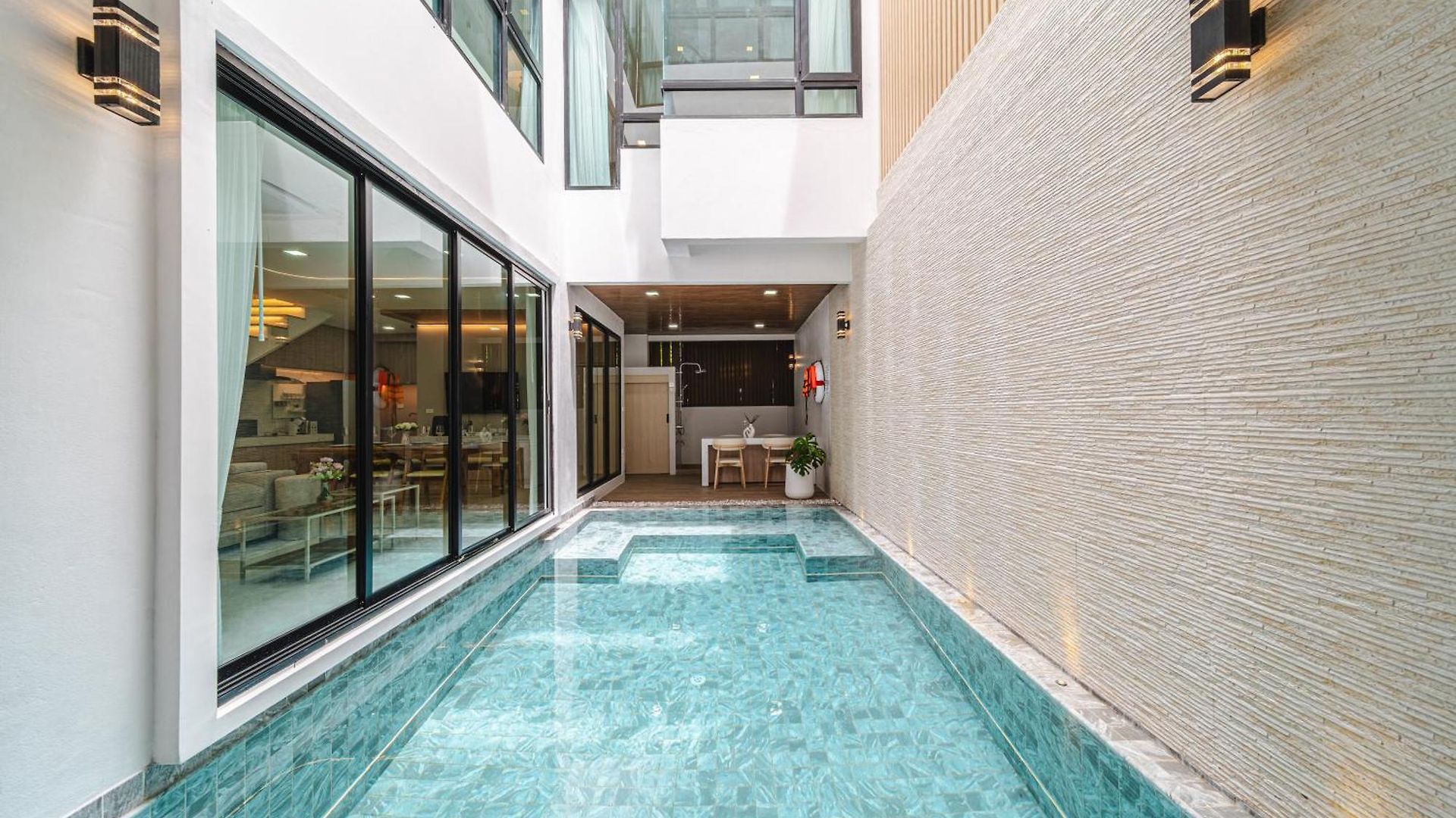 Serene Pool *
