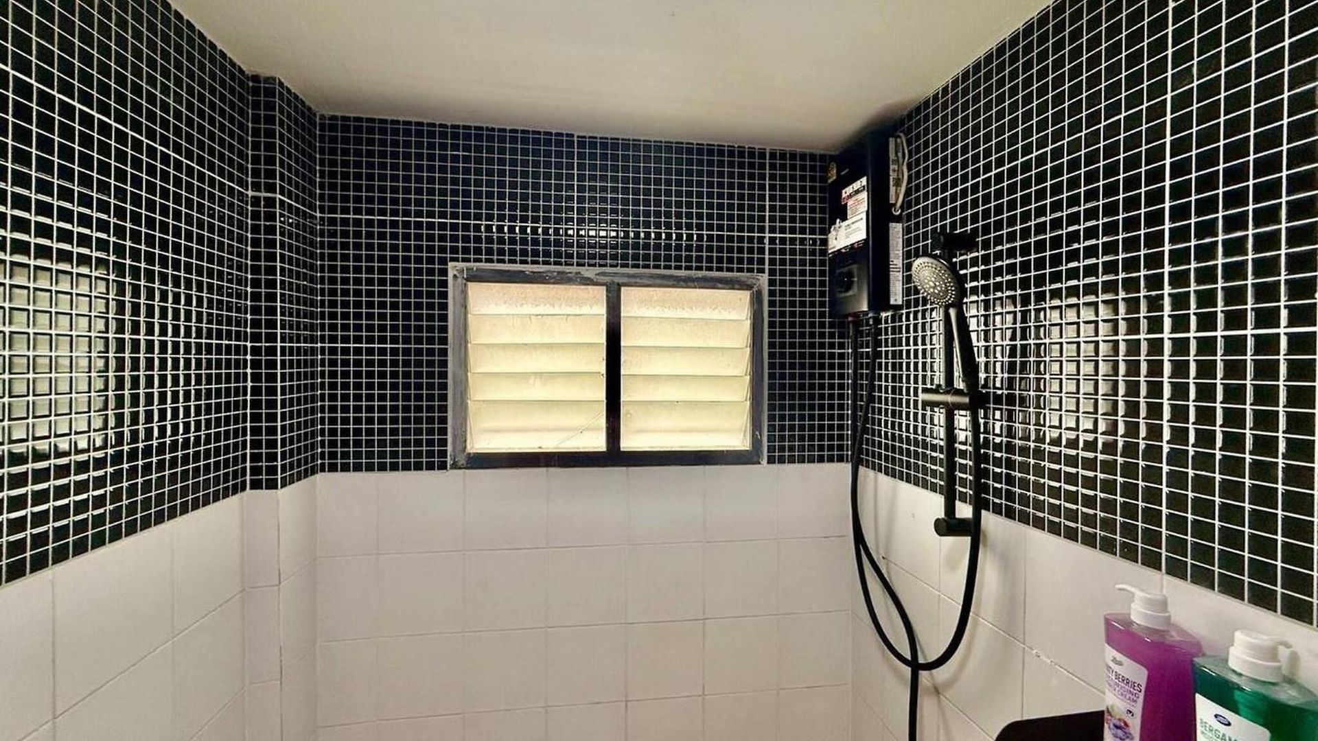 Guest house Entire 3rd Floor- 2min Walk To Dongtan Pattaya
