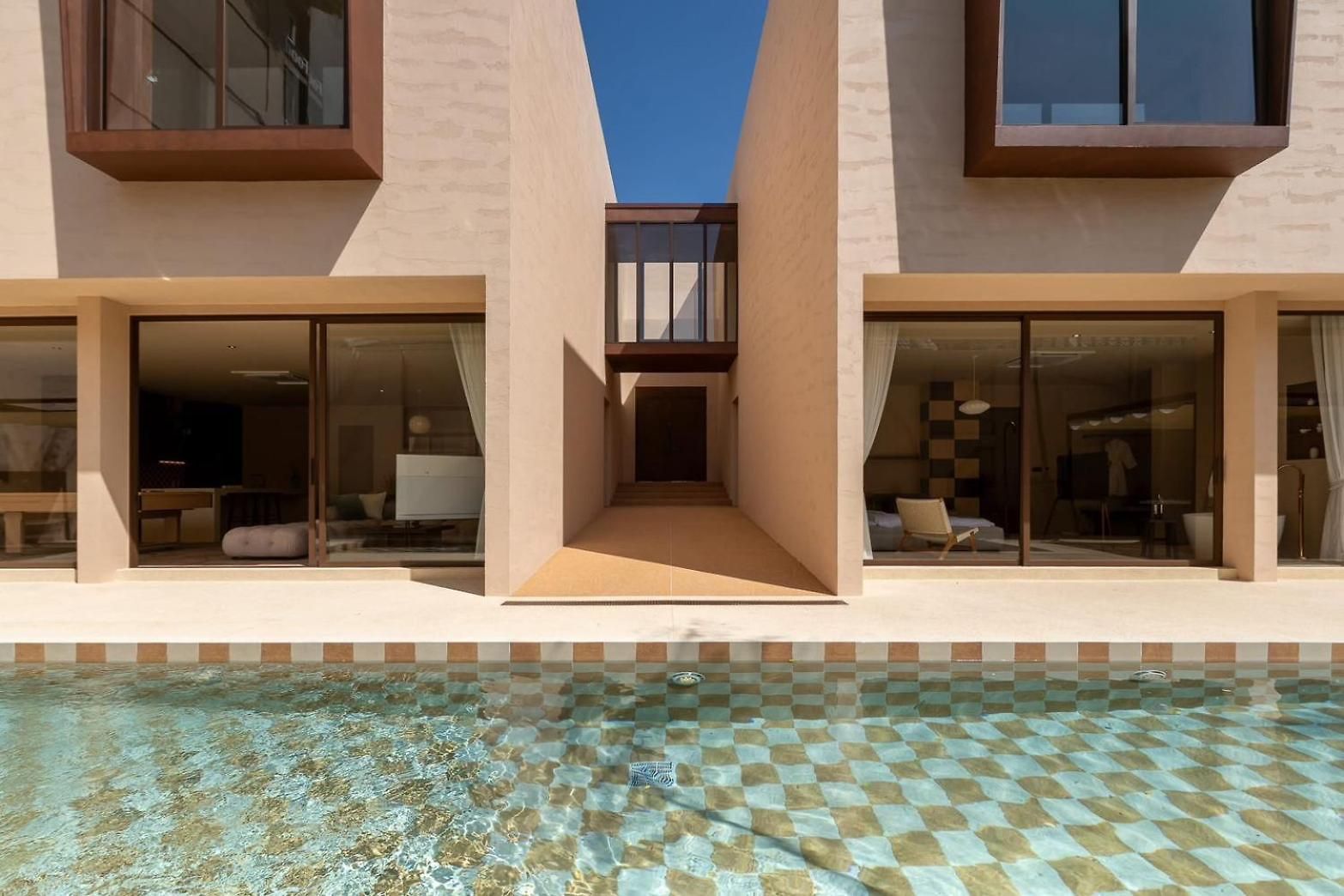 Barrera Villa Pattaya