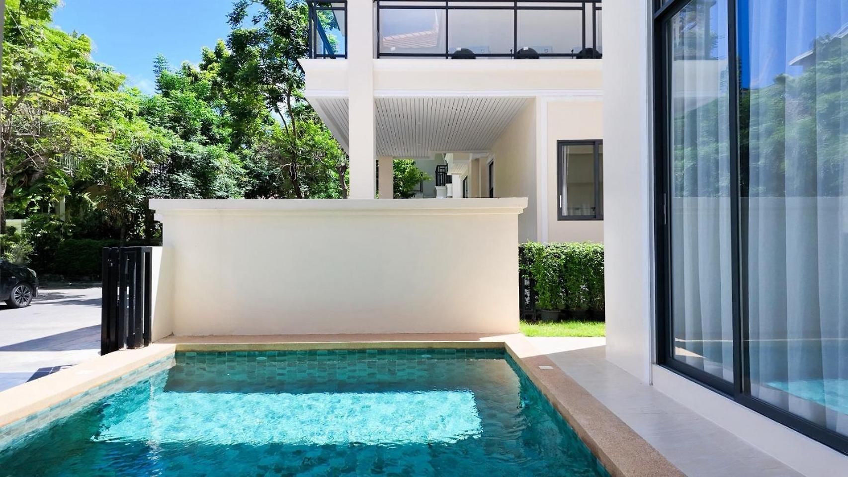 Tada The Canopy Pool