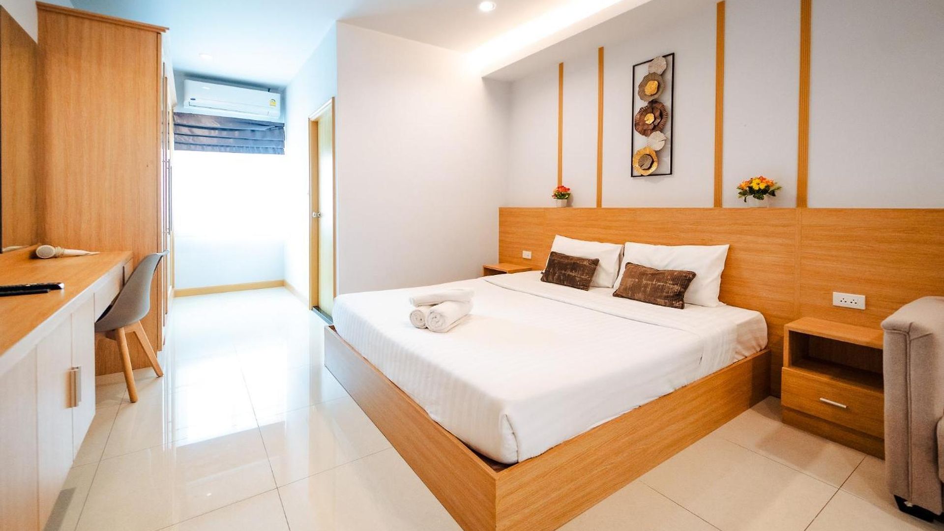 Lagoon 8bhk Luxury Pool * Pattaya