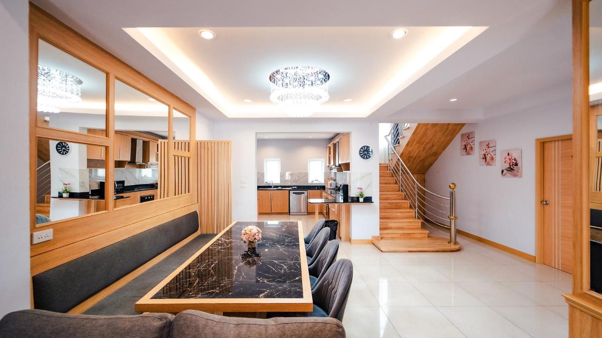 Lagoon 8bhk Luxury Pool *