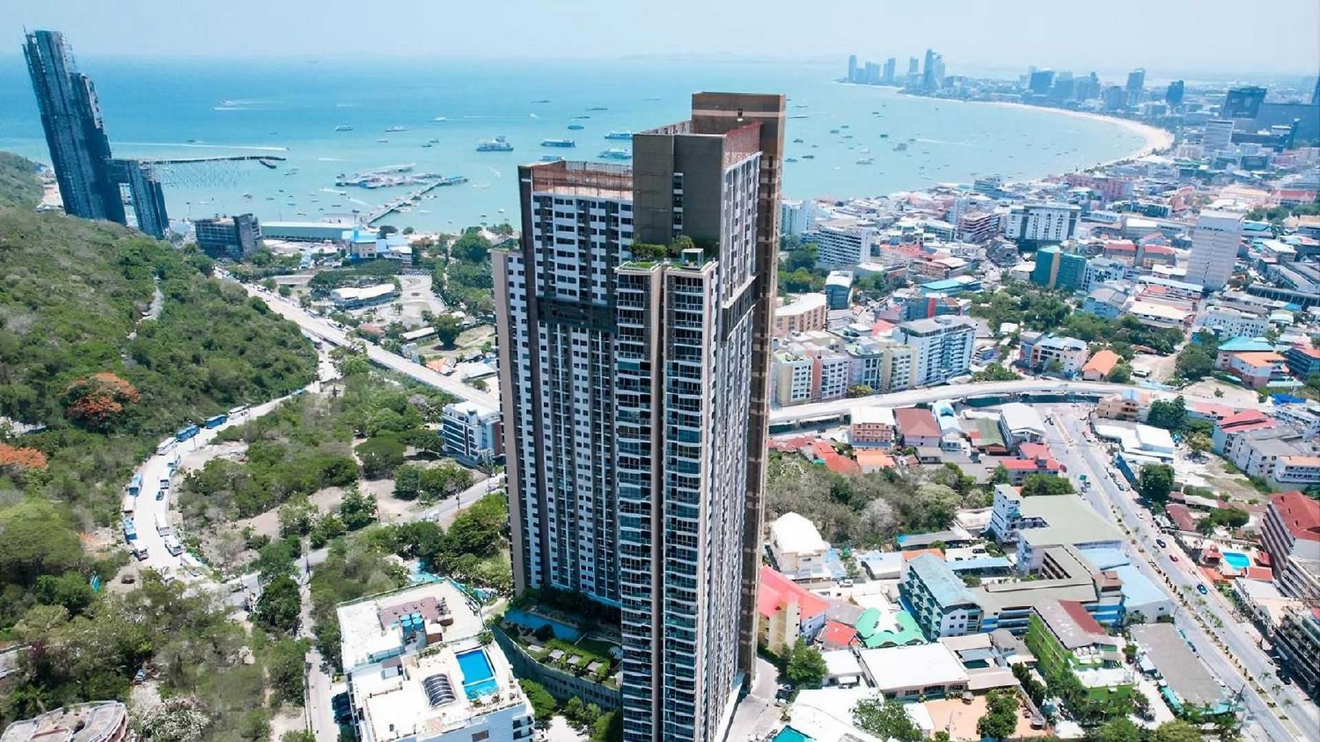 Sea View 2 Bedroom Next To Pier & Walking Street Apartment
