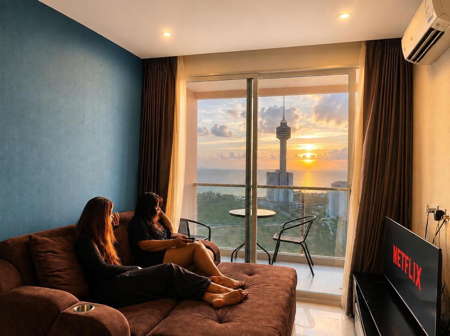 Sea Breezes - Sea View With Swimming Pool Pattaya