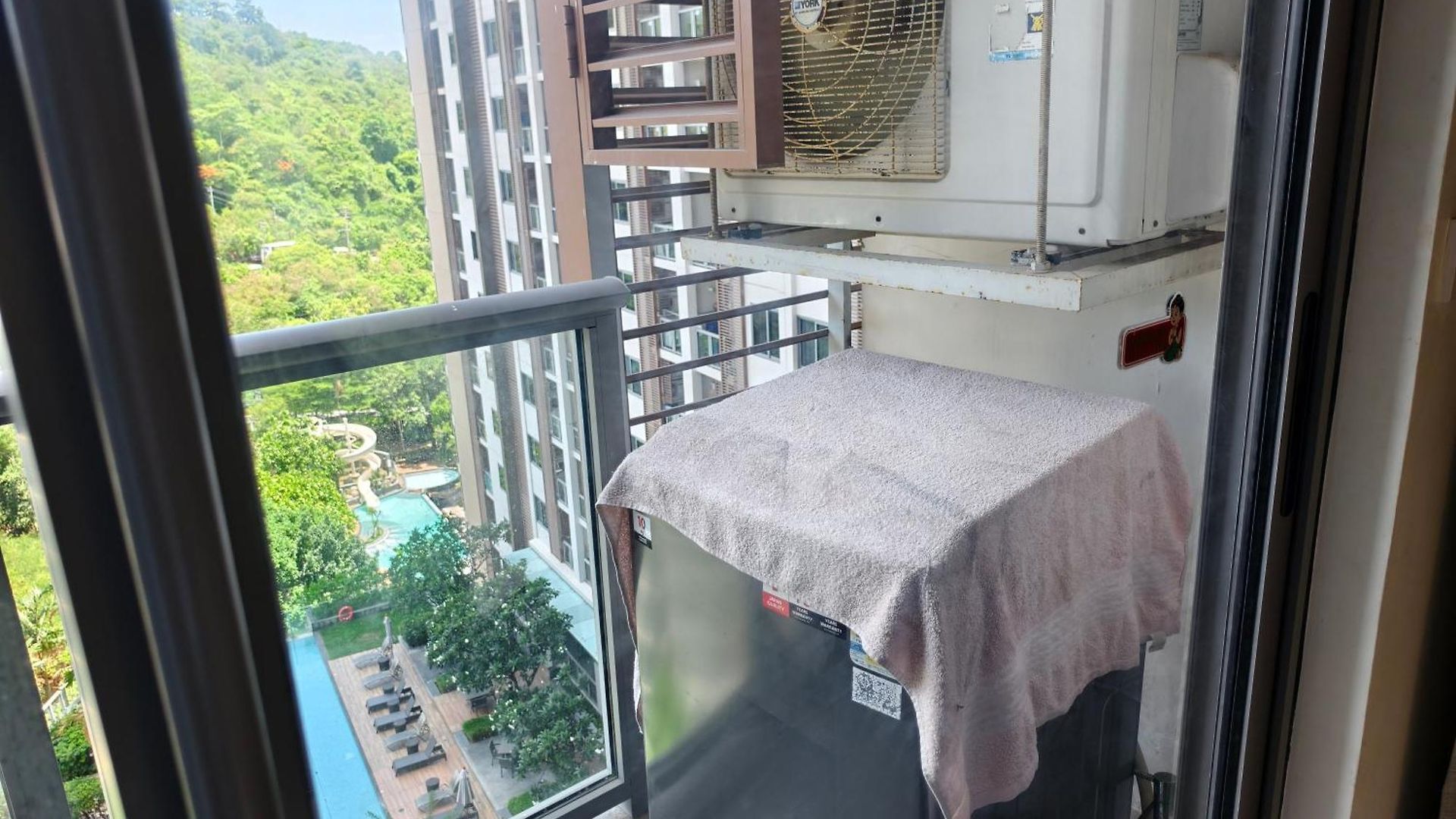 1br High Floor Pool View Close To Walking Street Pattaya