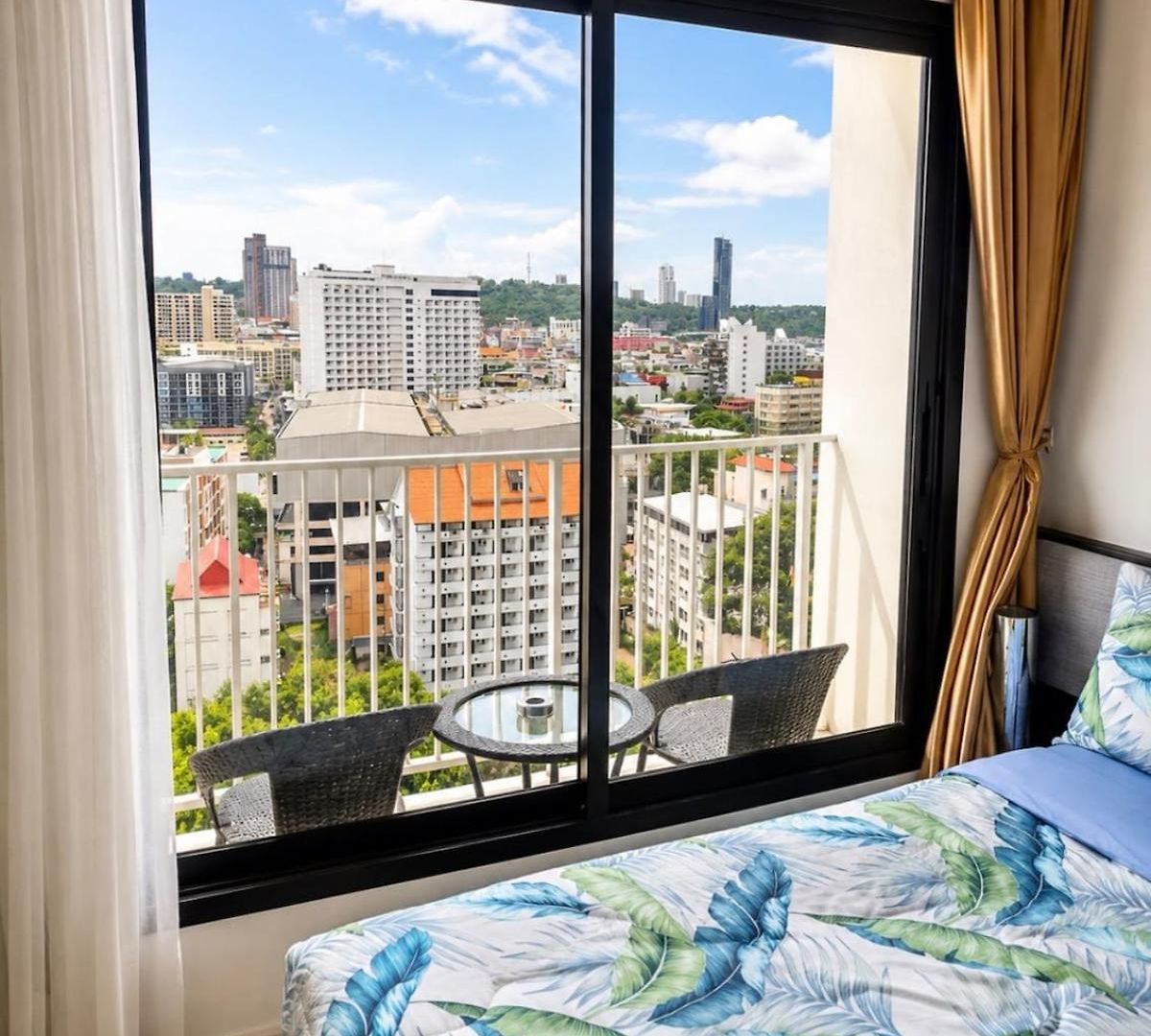 High Floor With Rooftop Pool In *