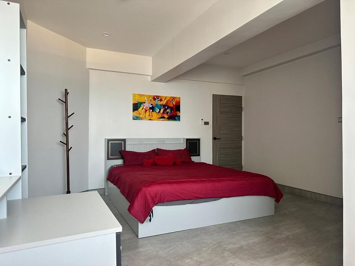Beautiful 2-bedroom With Pratamnak Sea View * Pattaya