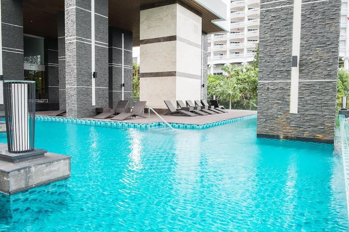 Apartment W-tower Wongamat Beachfront Pattaya