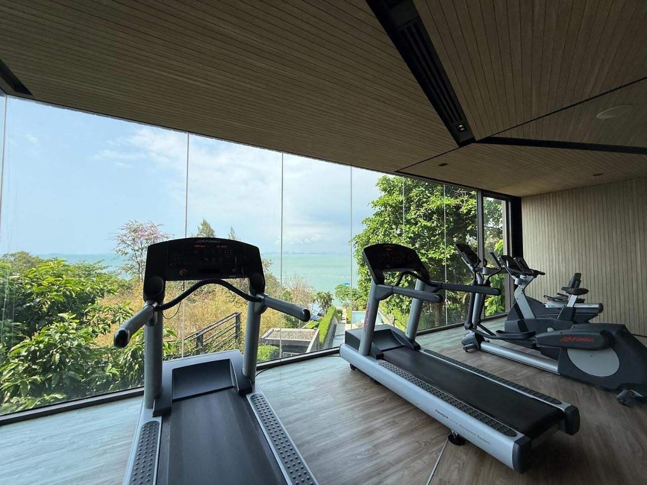 Apartment Cozy 2br L Sea View L Pool And Gym *