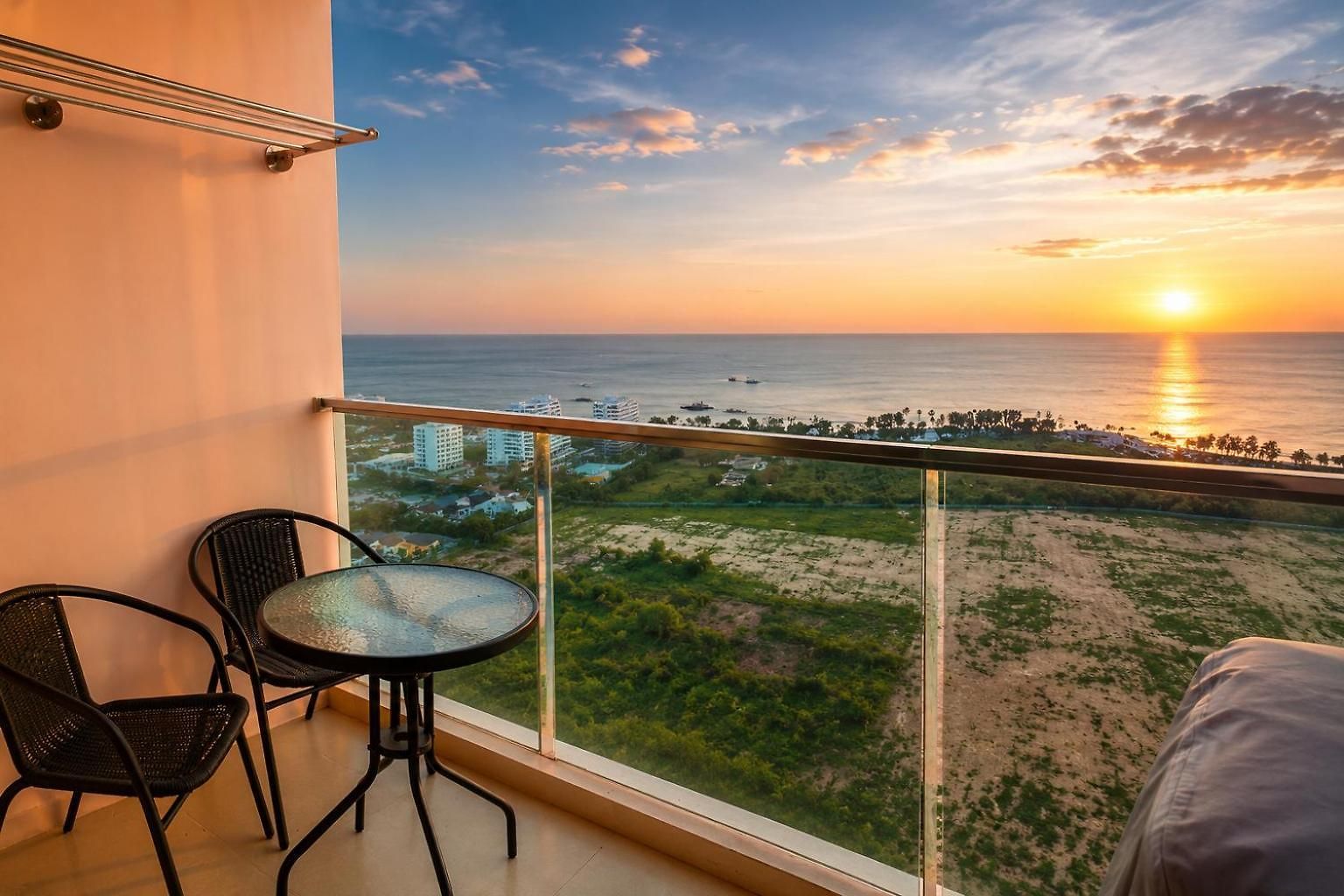 Apartment Sea Breezes - Sea View With Swimming Pool