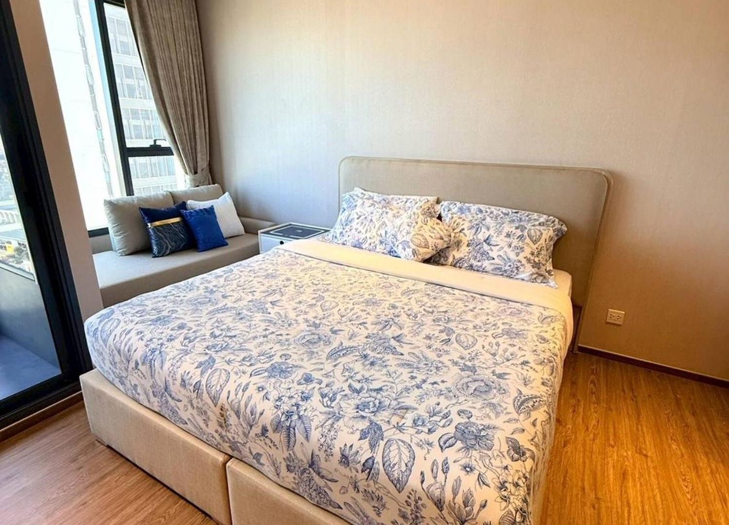 Apartment Luxury With Scenic Rooftop Pool Near Terminal 21