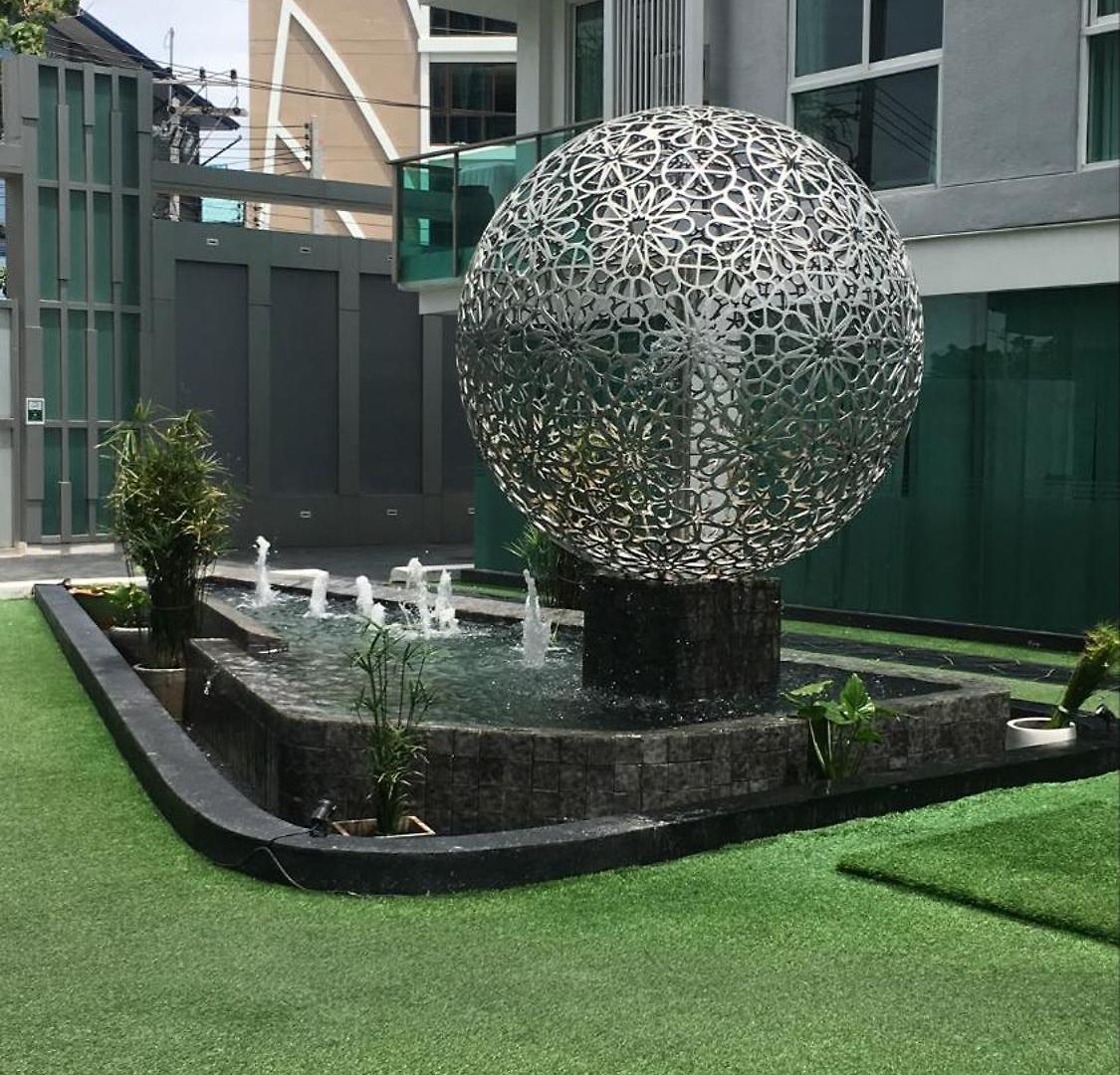 Apartment At Center