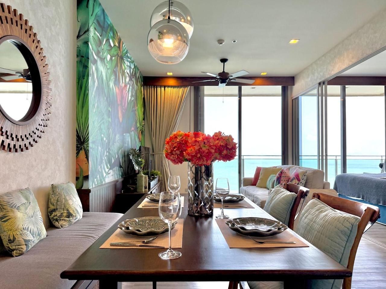 Cozy 2br L Sea View L Pool And Gym Pattaya