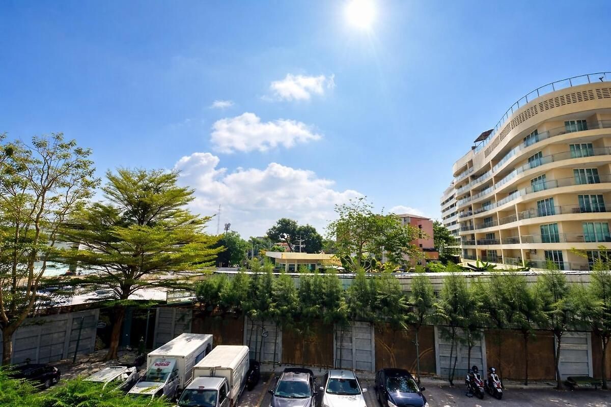 Luxury Balcony View With Open Sky And Greenery Apartment Pattaya