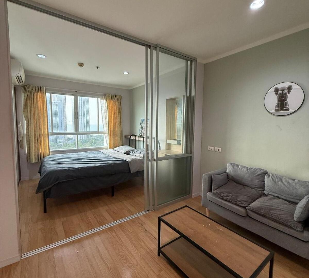 Prime Location In Lumpini, Songthaew Service At The Doorstep, Close To Terminal 21, 7-eleven Downstairs For Convenience Apartment Pattaya