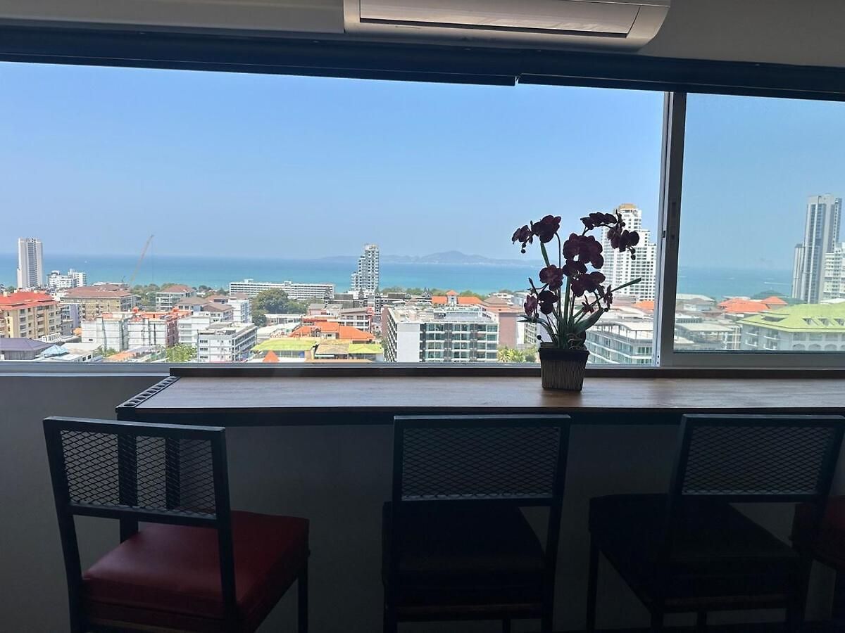 Apartment Beautiful 2-bedroom With Pratamnak Sea View Pattaya
