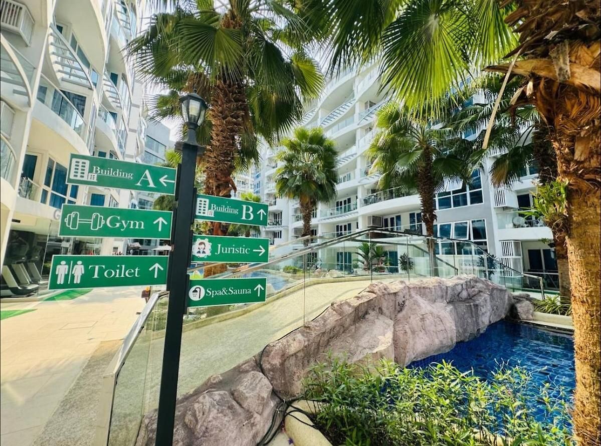 Apartment Brand New Condo! Grand Avenue &