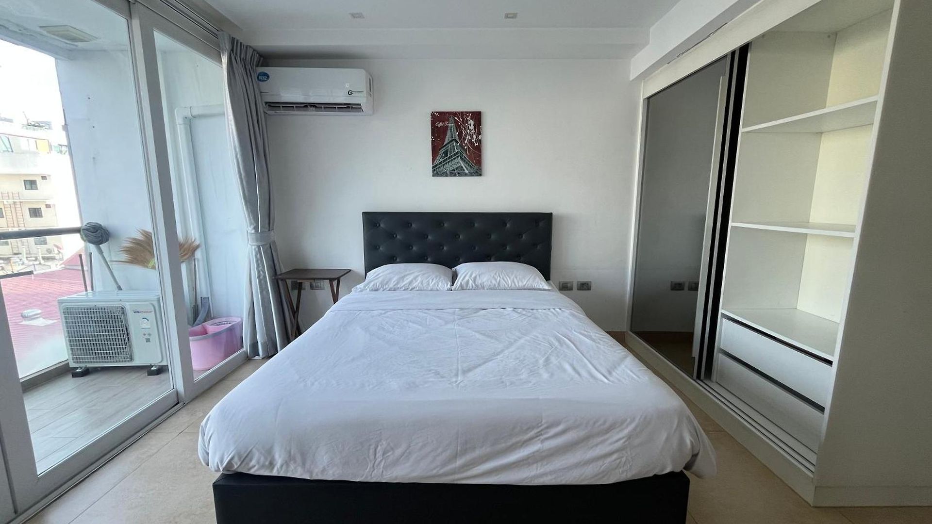 Centara Center Apartment *