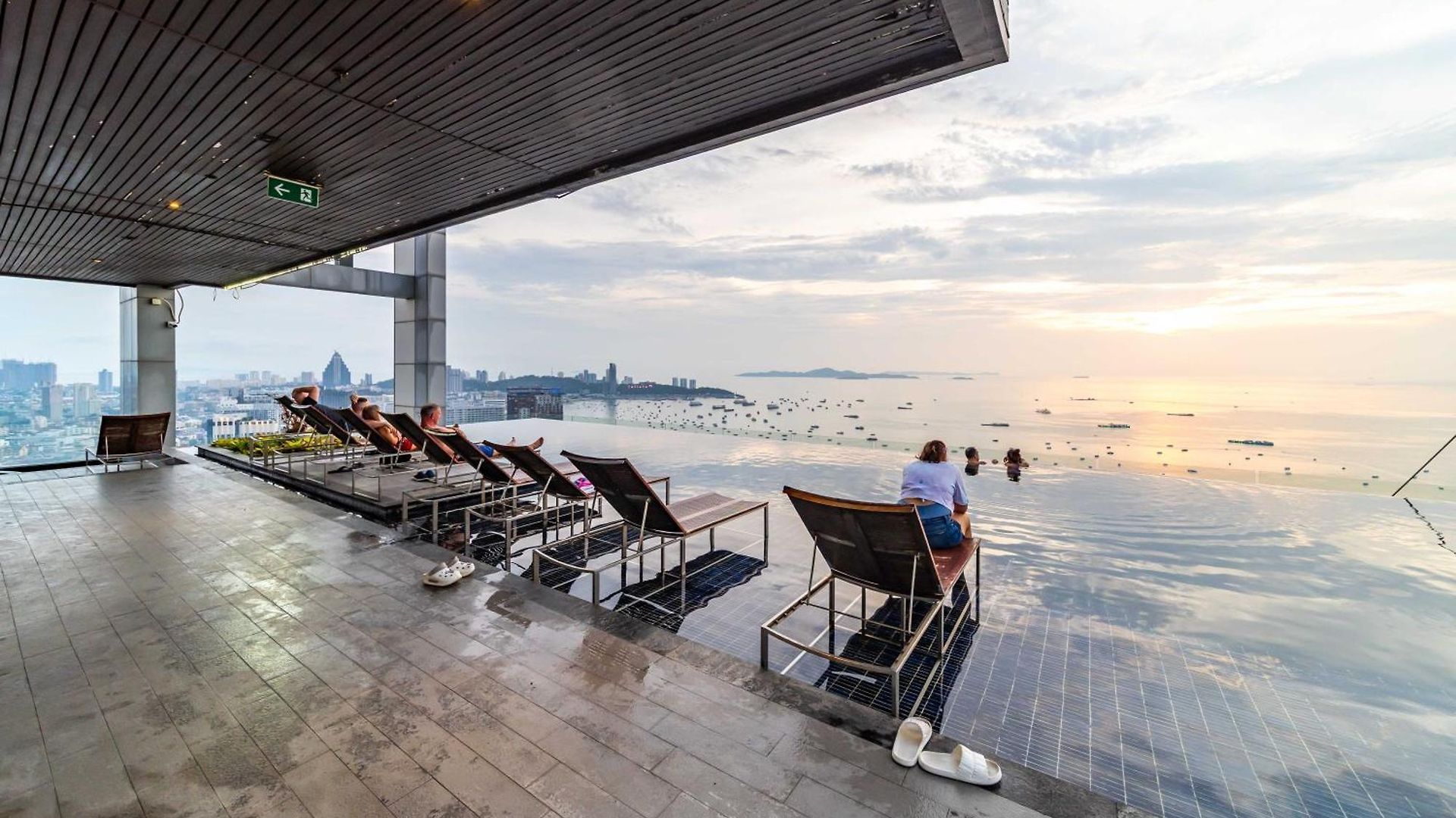 Muxa 市中心海景公寓 无边泳池近海滩 * Pattaya