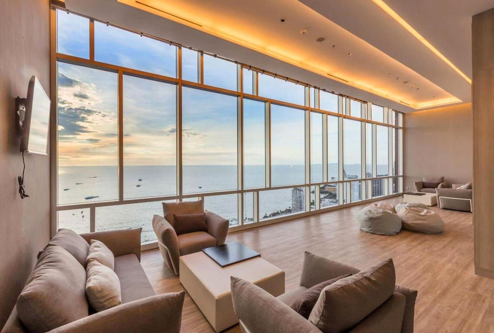 Centric Sea By Allen Pattaya