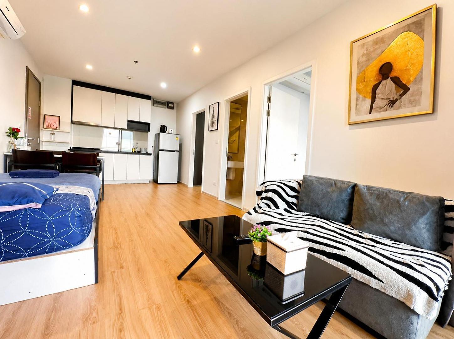 2 Bed Sea View Unit At Apartment *