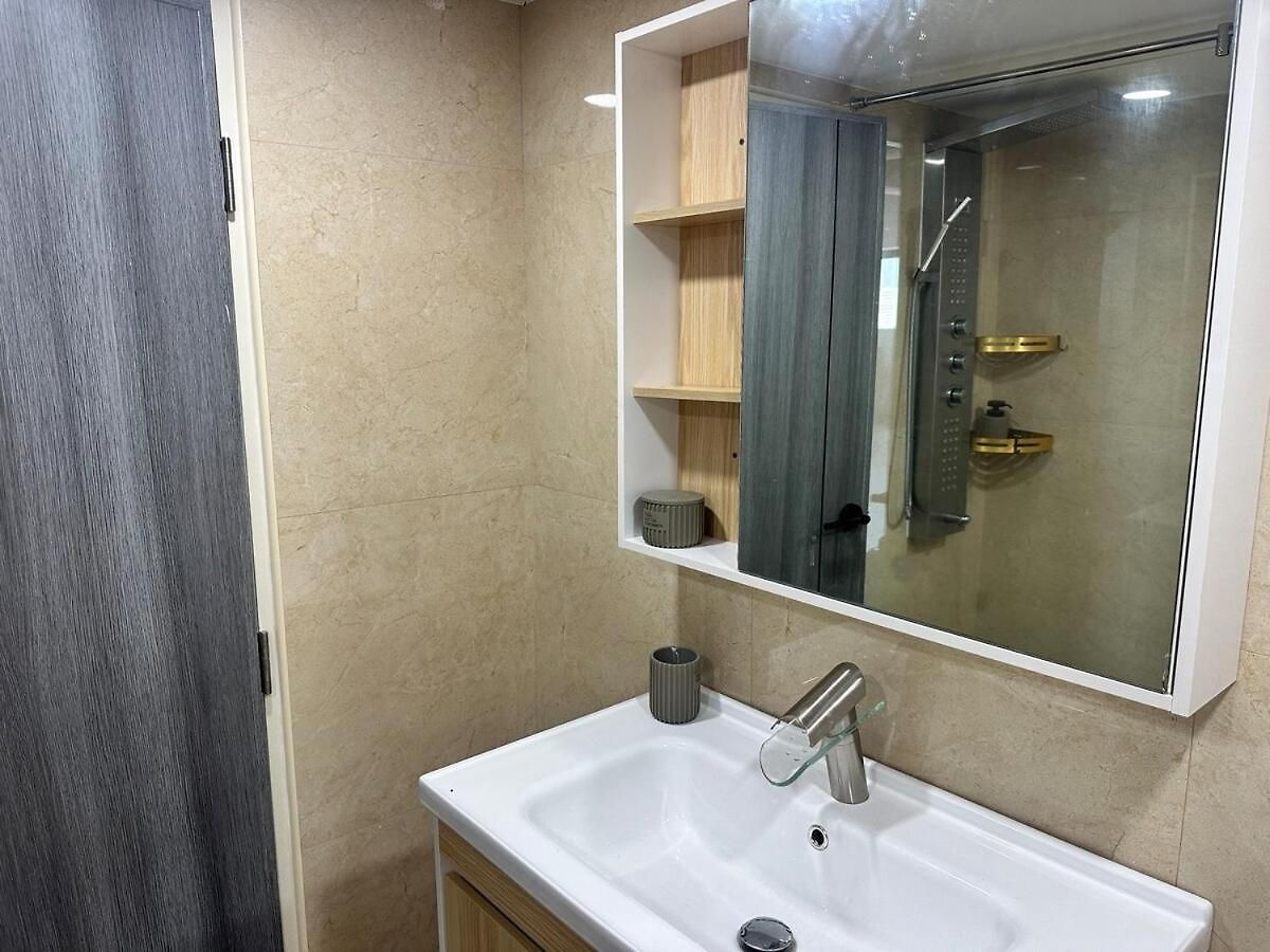 Beautiful 2-bedroom With Pratamnak Sea View