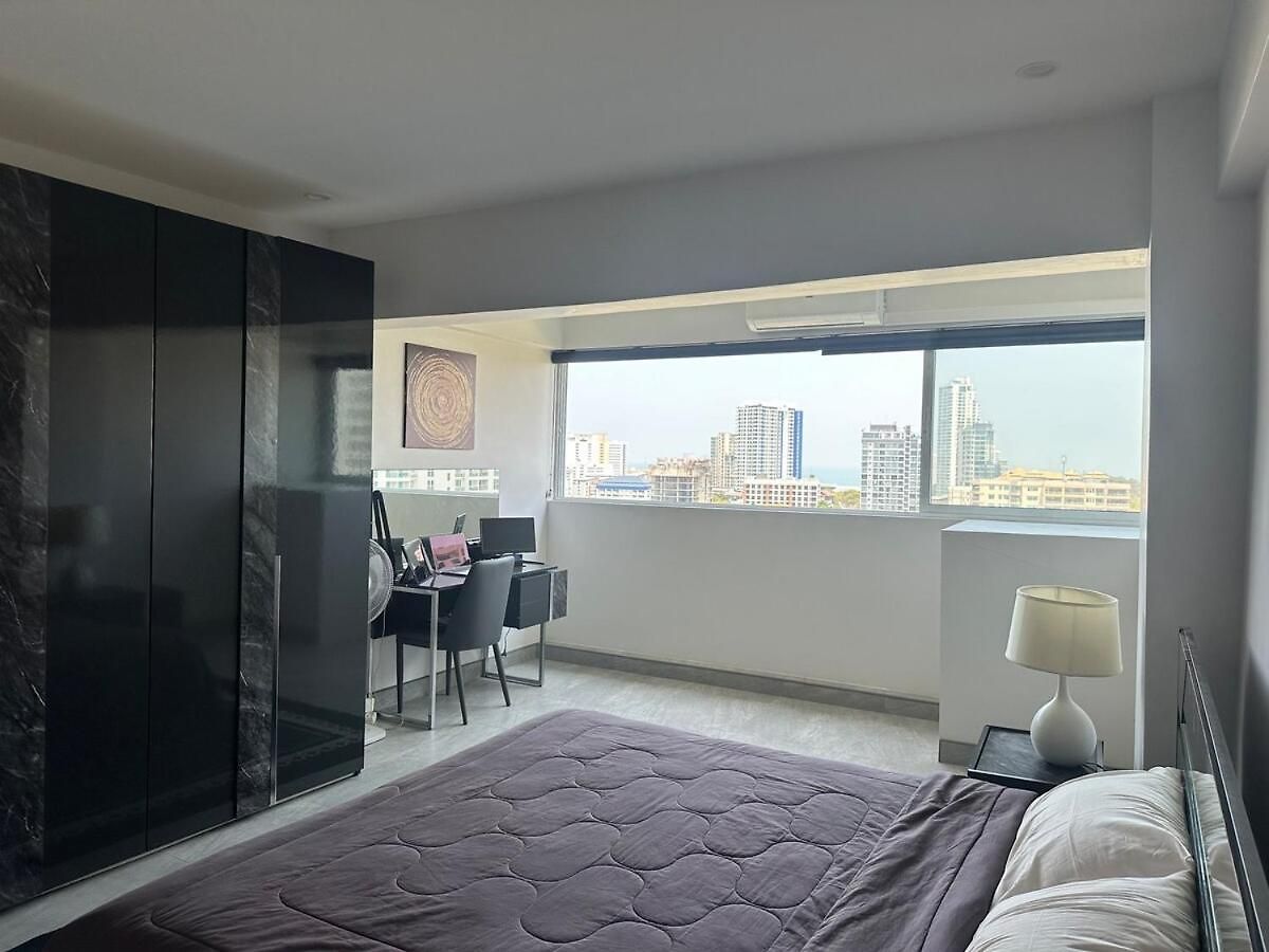 Beautiful 2-bedroom With Pratamnak Sea View Apartment
