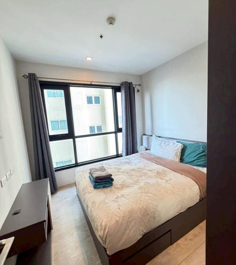 Apartment Next To And Mall