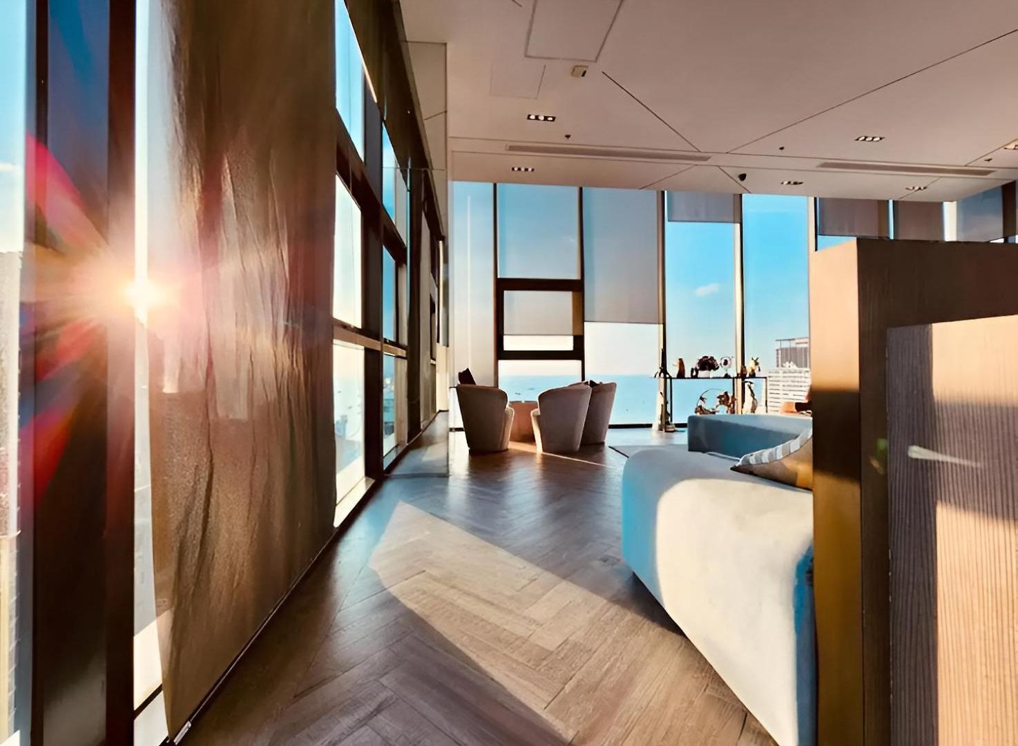 High Floor With Rooftop Pool In Apartment *