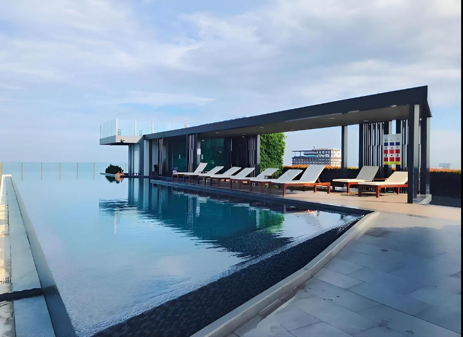 Apartment High Floor With Rooftop Pool In