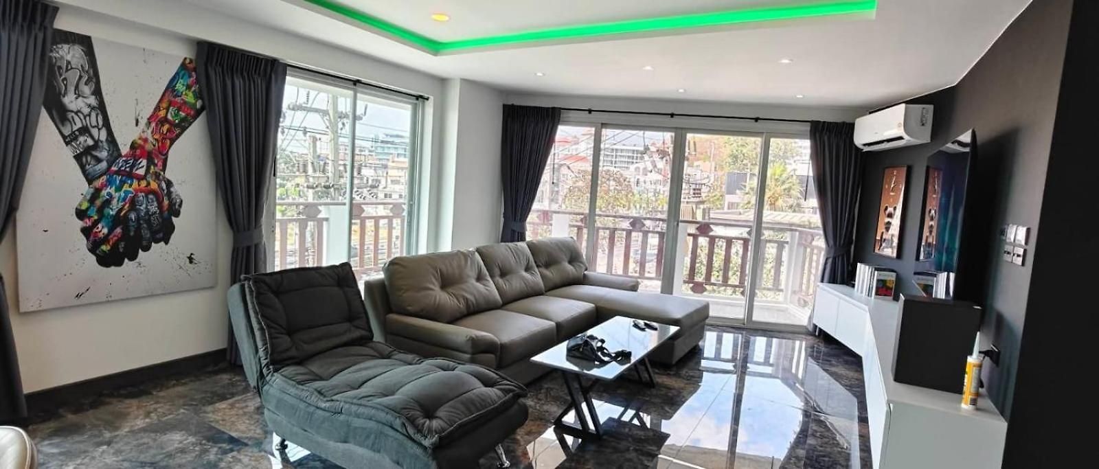 Apartment Royal Hill *