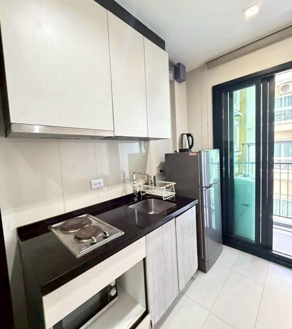 Apartment Next To And Mall Pattaya