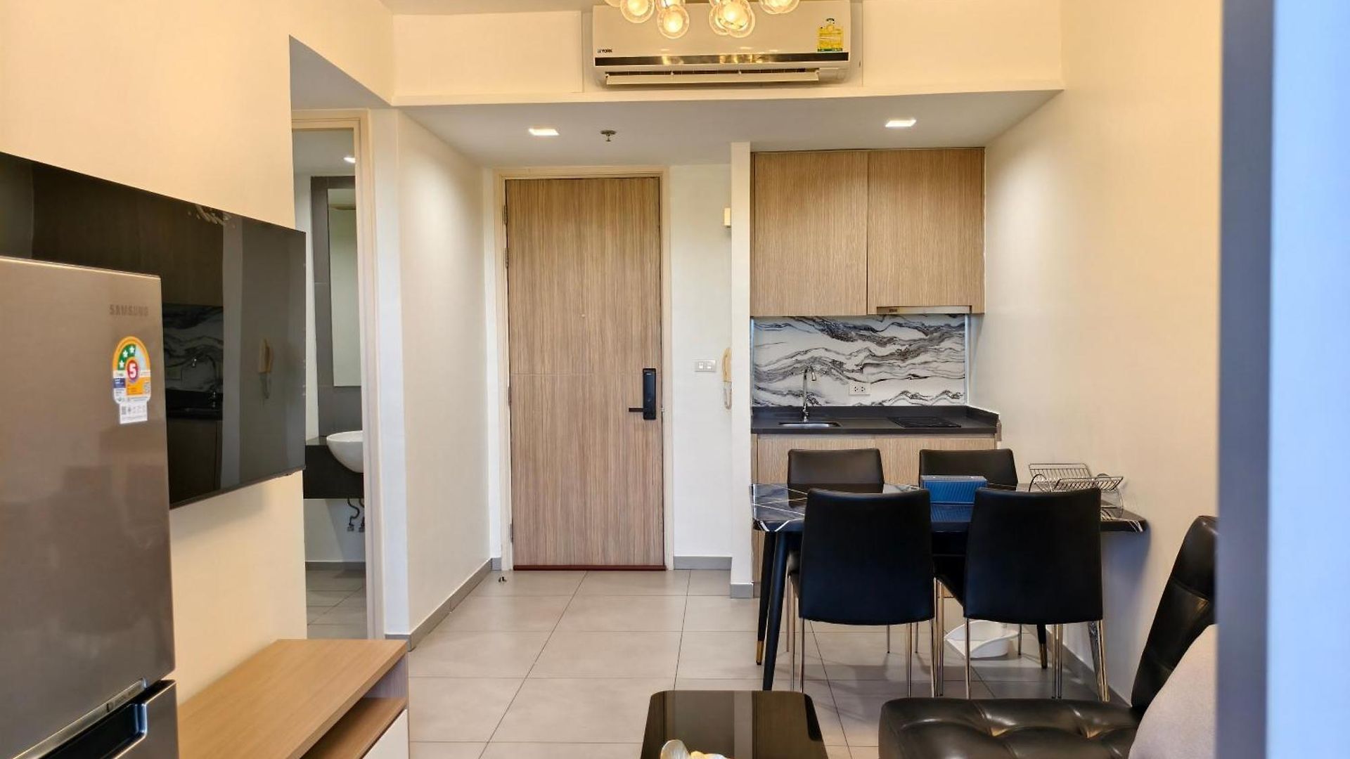 Apartment 1br 23 High Floor Pool View Close To Walking Street Pattaya