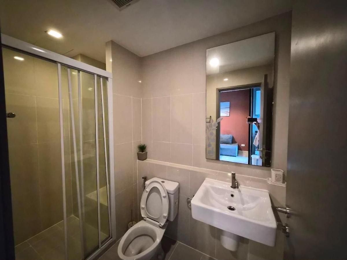 Modern 1br - The Base *
